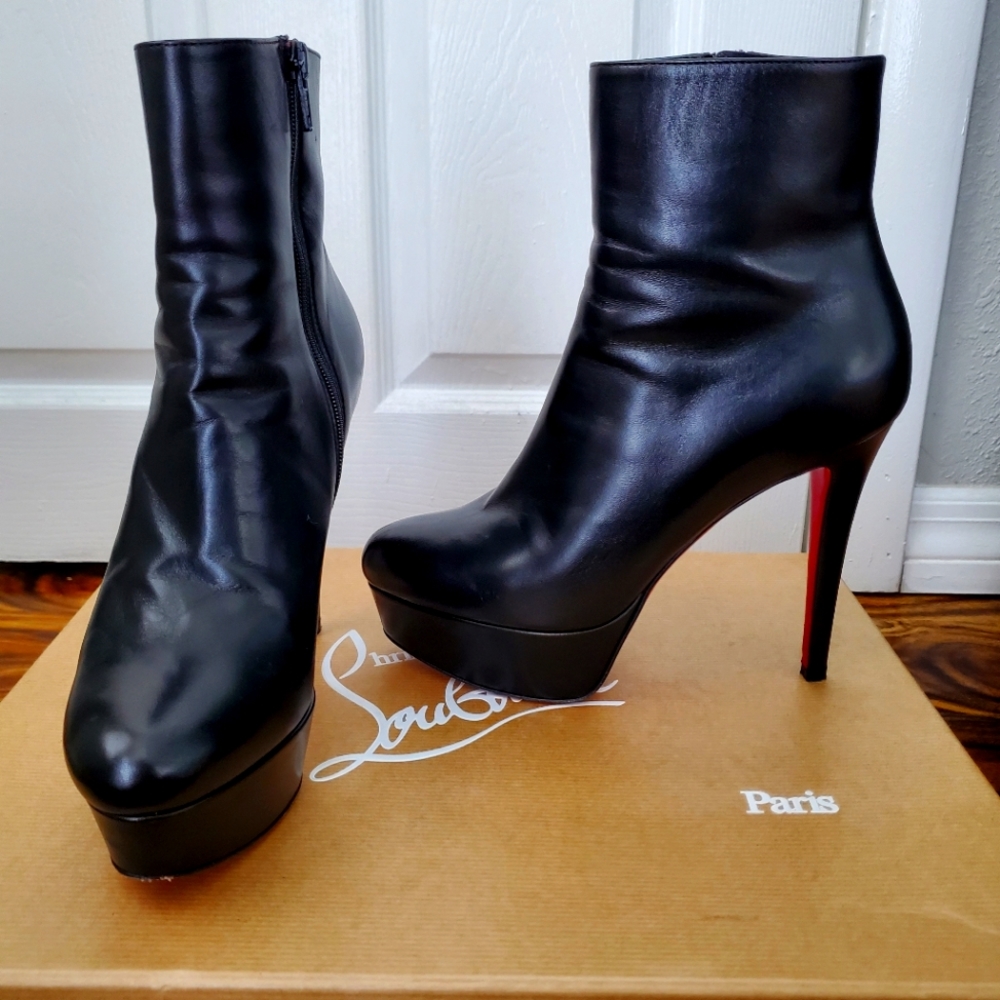 Christian Louboutin Bianca Booty 120 Nappa Shiny Black 36.5